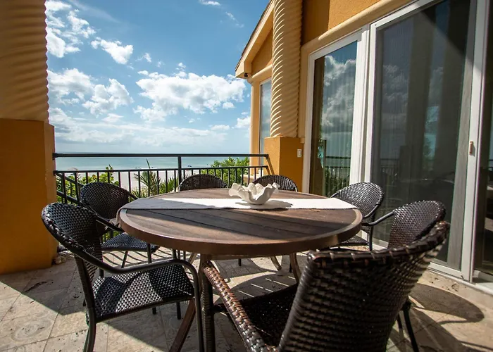 Vista Del Mar By Goldencoastrentals * Clearwater Beach